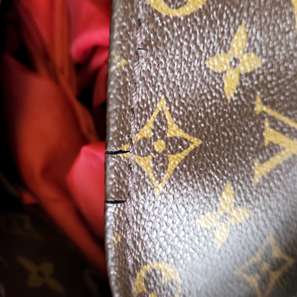 Authentic Louis Vuitton Artsy MM Monogram Empreinte Leather Handbag - Picture 5 of 16